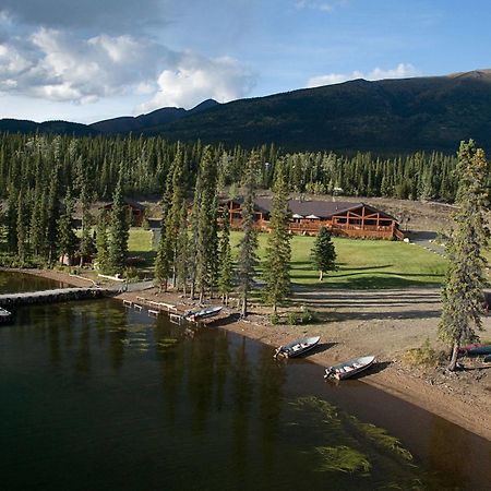 Inconnu Lodge Mcevoy Lake エクステリア 写真