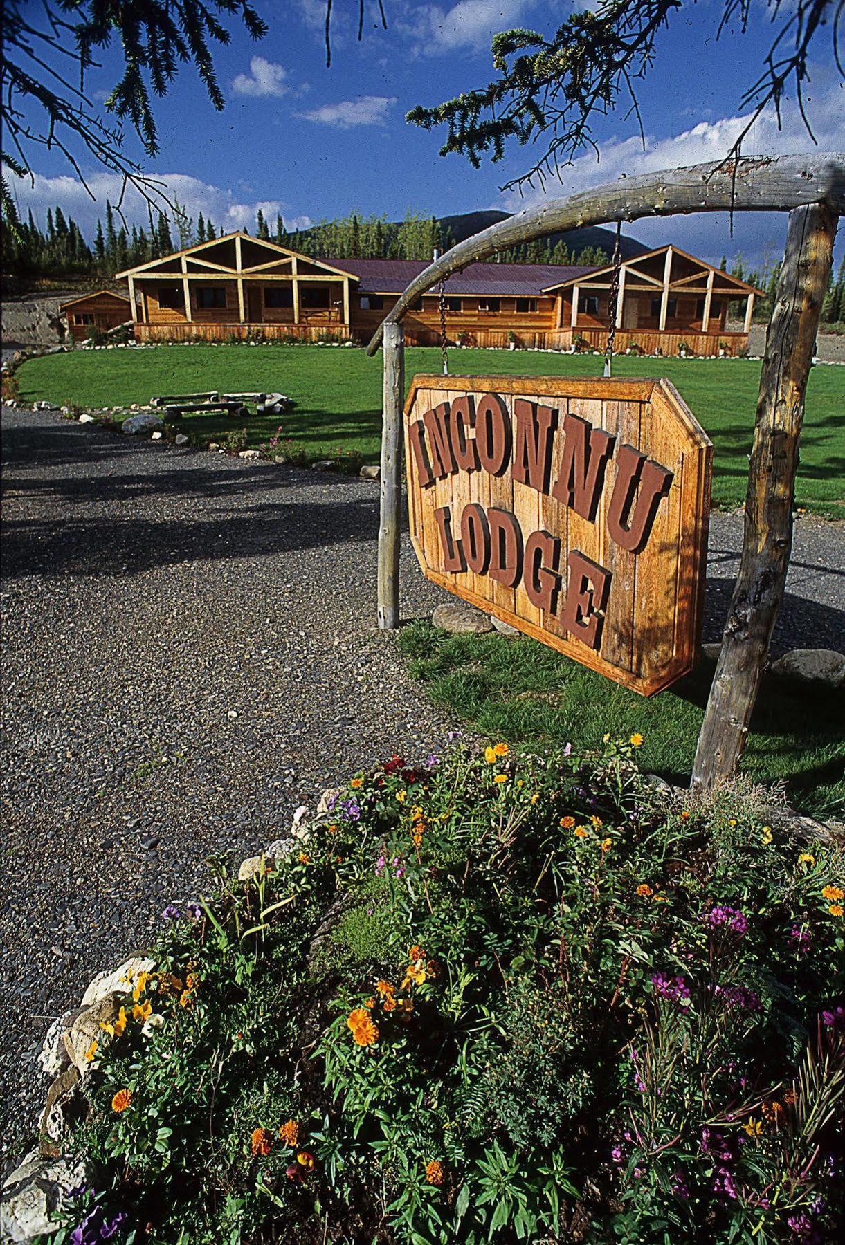 Inconnu Lodge Mcevoy Lake エクステリア 写真